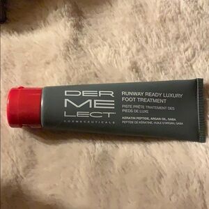 Dermelect Runway Ready Luxury Foot Treatment 1.7oz